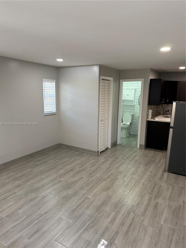 Foto del edificio - 4440 SW 1st St