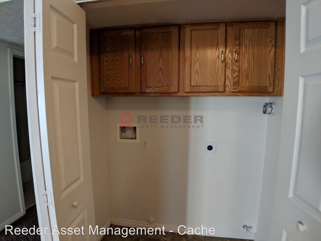 Foto del edificio - 3 br, 2 bath House - 1348 North 550 West
