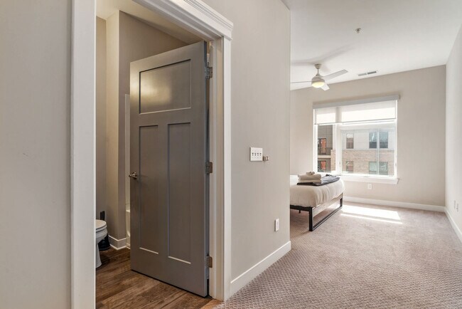 Foto del edificio - 530 Massachusetts Ave