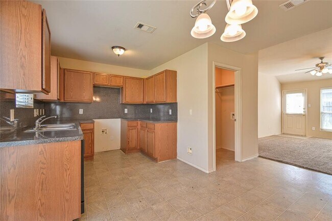 Building Photo - 5714 Park Village Dr