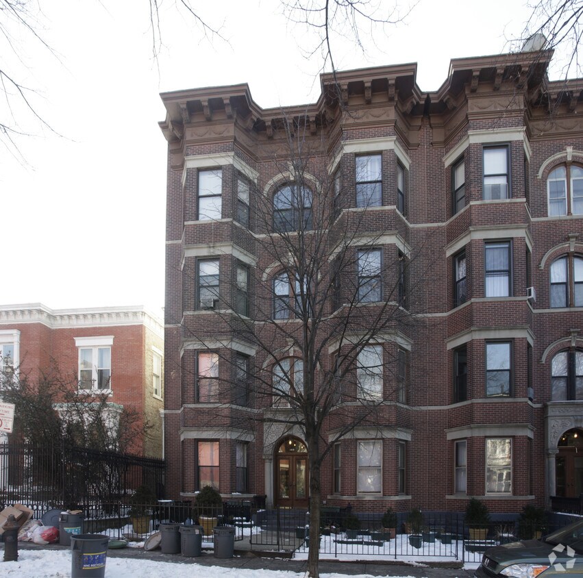 Foto del edificio - 134 Milton St