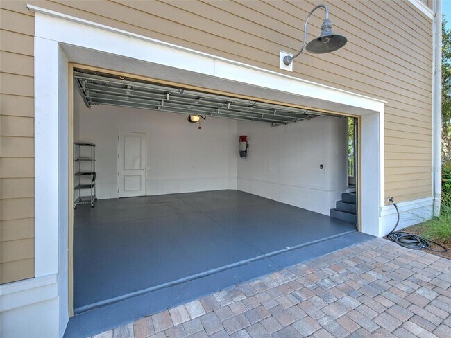 Foto del edificio - 325 Sapphire Lake Dr