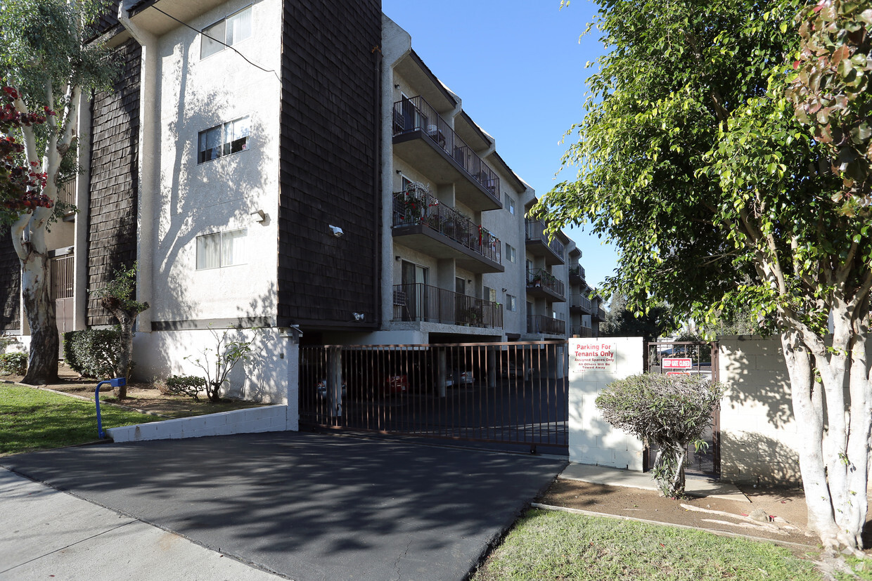 Building Photo - Las Palomas Apartments