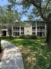 Building Photo - 800 Ironwood Dr