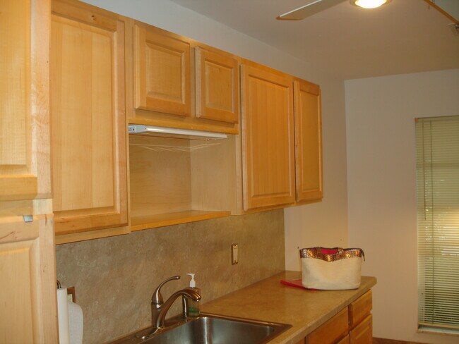 Foto del edificio - 2381 Papaya Dr