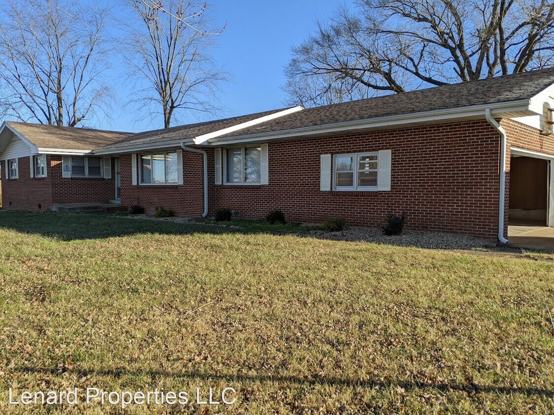 3684 S Springfield Ave, Bolivar, MO 65613 House Rental in Bolivar, MO