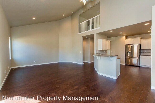 Building Photo - 4 br, 2.5 bath House - 410 Cameo Dr