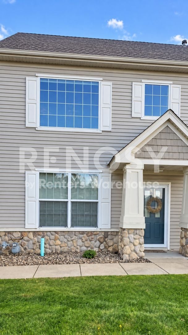 Building Photo - 5501 Oriole Dr