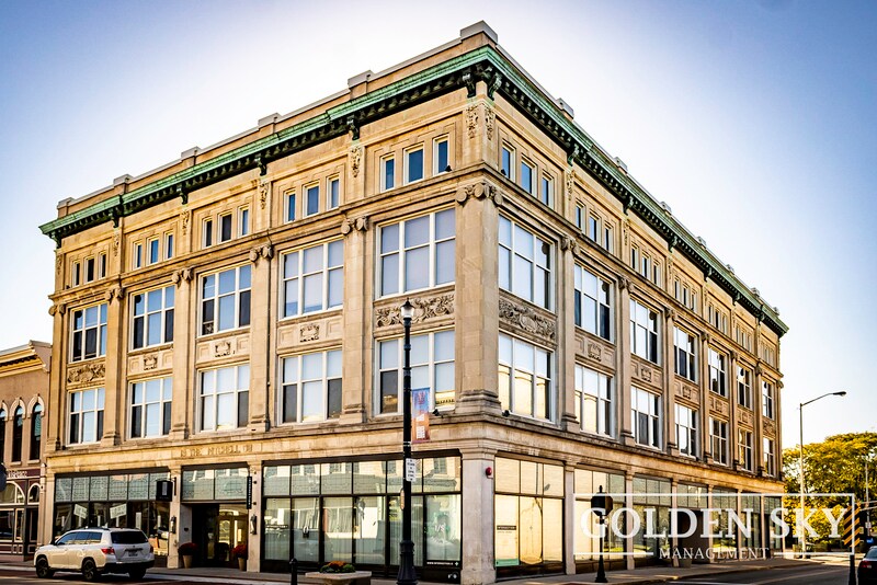 Foto principal - 301 S Walnut St