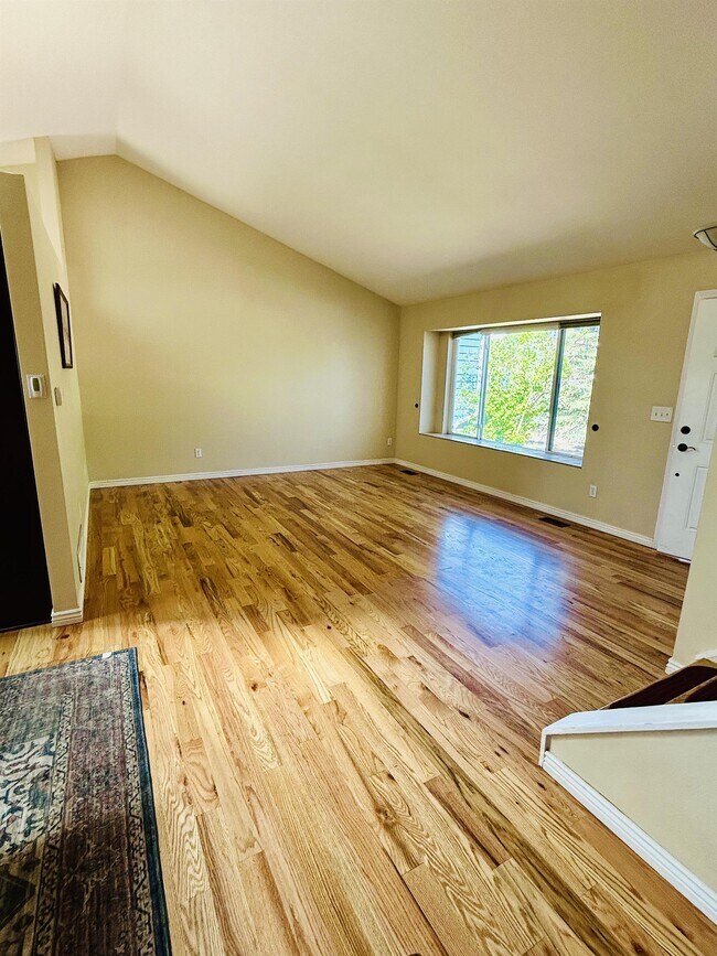 Building Photo - 7890 Candleflower Cir
