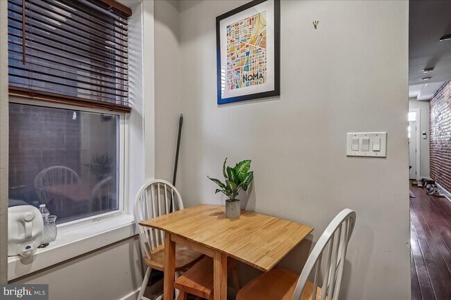 Foto del edificio - 30 Hanover Pl NW