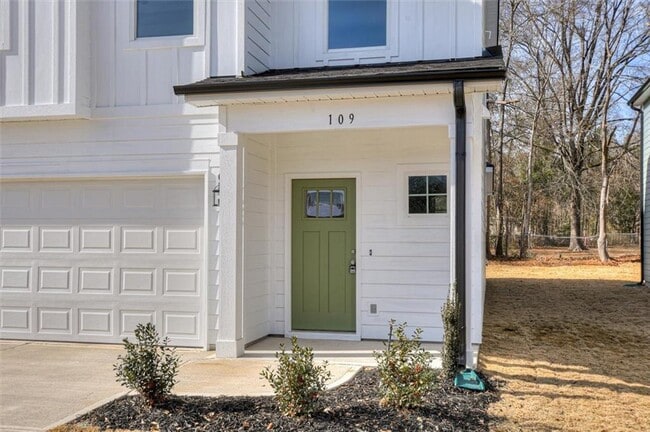 Building Photo - 109 Essence Dr