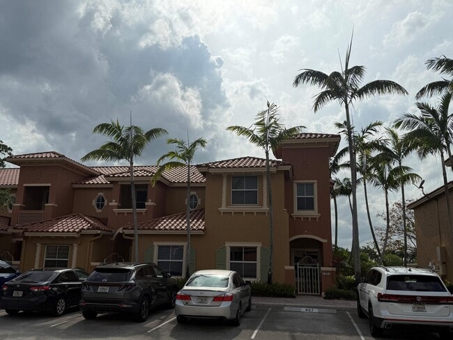 Building Photo - 1064 SW 144th Ave