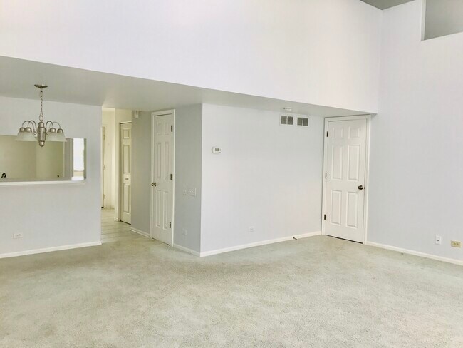 Foto del edificio - 241 Shadybrook Ln