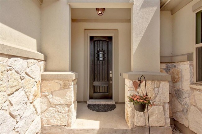 Building Photo - 2433 Carretera Drive