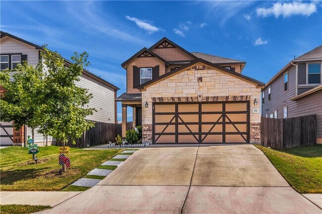 Building Photo - 702 Screech Owl Dr