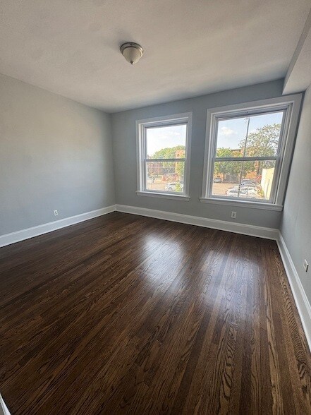Foto del edificio - 2617 W Lawrence Ave