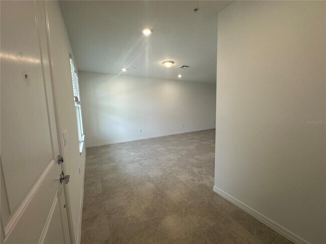 Building Photo - 4620 ORCHARD VIEW Aly