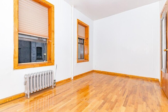 Building Photo - 228 S 3rd St