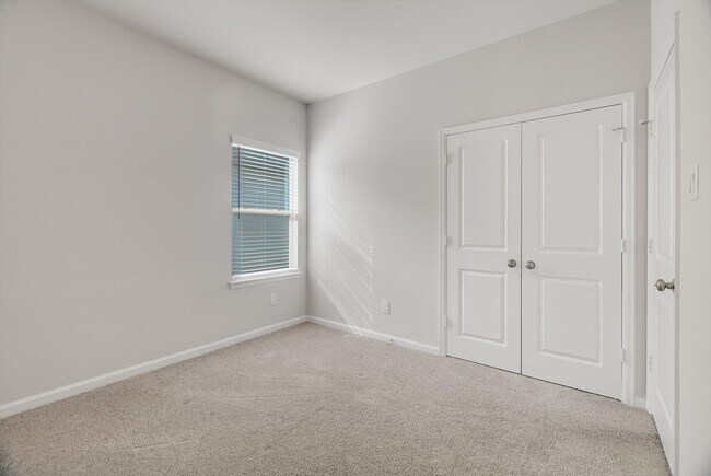 Building Photo - 16517 Opportunity Wy