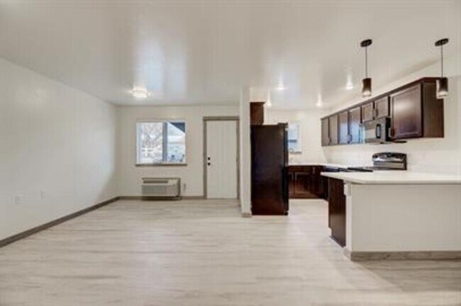 Building Photo - 3111 Cooney Dr