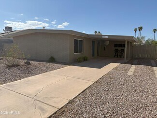Building Photo - 2428 E La Jolla Dr
