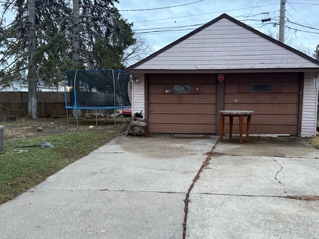 Building Photo - 1689 Merrill Ave