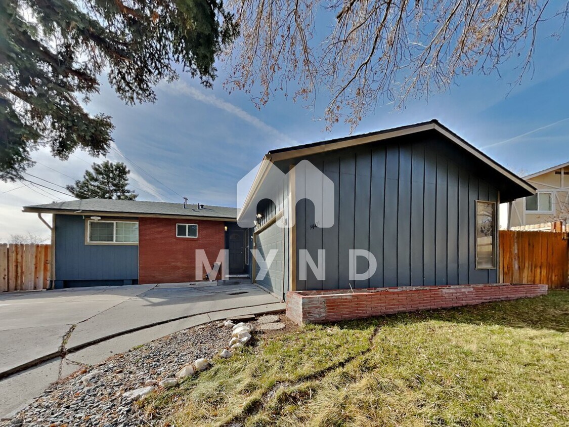 Primary Photo - 1401 Doric Dr