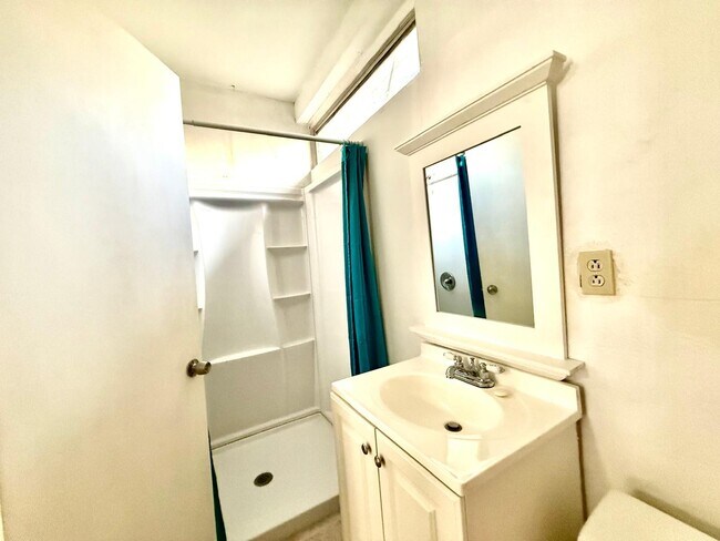 Foto del edificio - 4906 NW 45th Ave