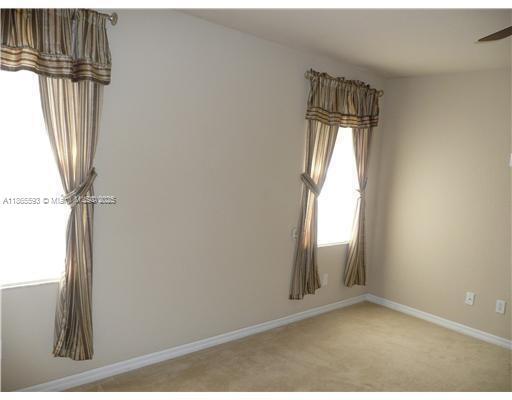 Foto del edificio - 22140 Majestic Woods Way