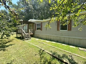 Building Photo - 680 River Rd