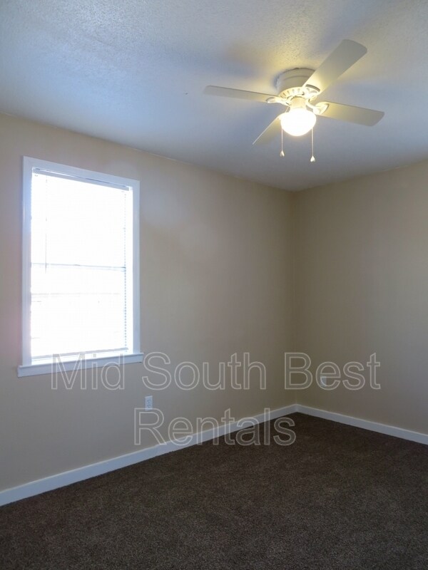 Building Photo - 4432 Medley Ln