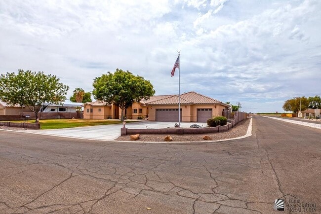 Building Photo - 14710 Blanco Ave