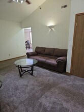 Building Photo - 1305 4th St