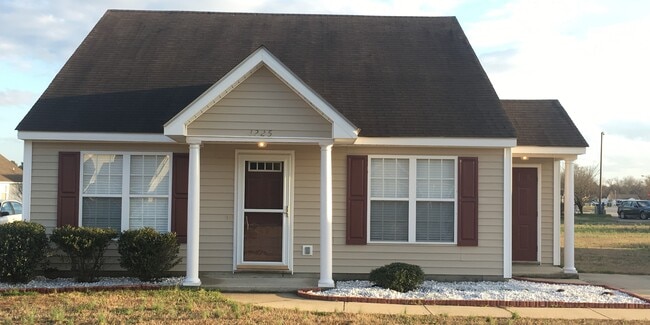 Building Photo - 1225 Centipede Dr