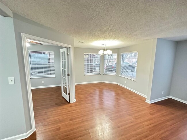 Foto del edificio - 504 Cypress Pointe St