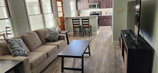 Building Photo - 3533 N Buffalo St