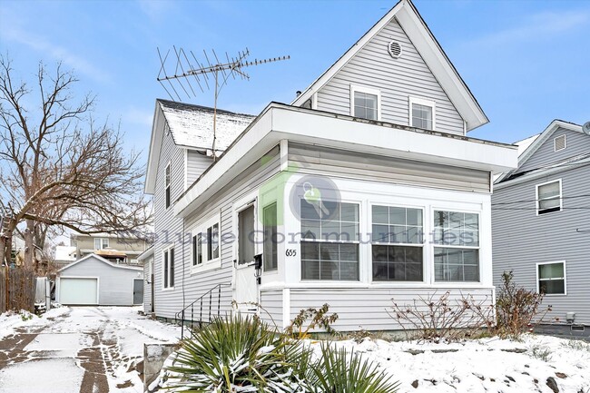 Foto del edificio - 655 High St SW