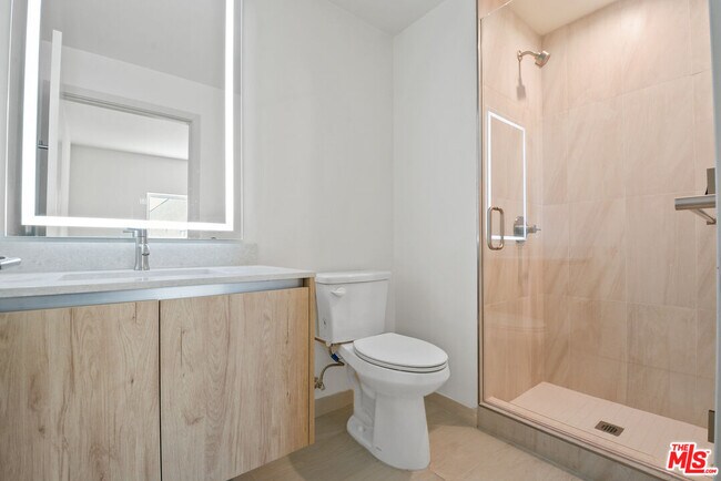 Foto del edificio - 2523 S Orange Dr