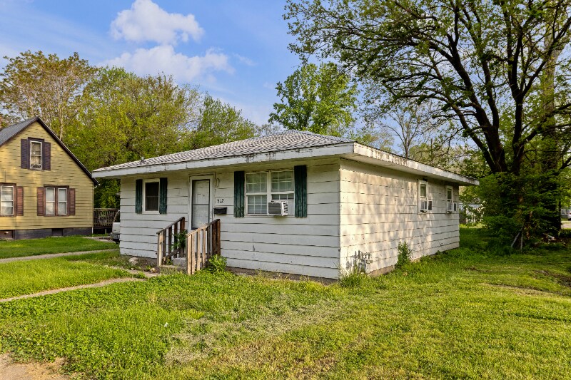 Primary Photo - 512 E Olive St