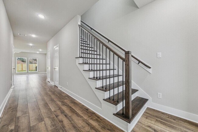 Building Photo - 6838 Westover St