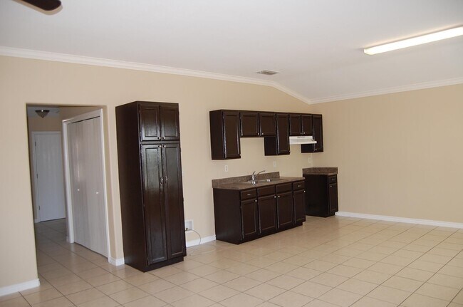 Building Photo - 5318 Hermosillo St