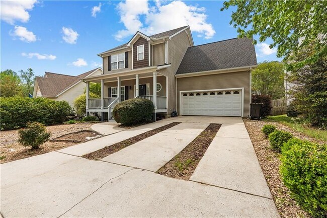 Foto del edificio - 38 Roxbury Ln