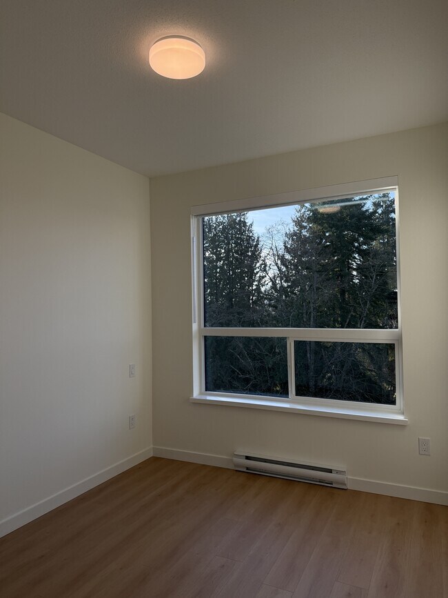 Building Photo - 14778-14106 106 Ave