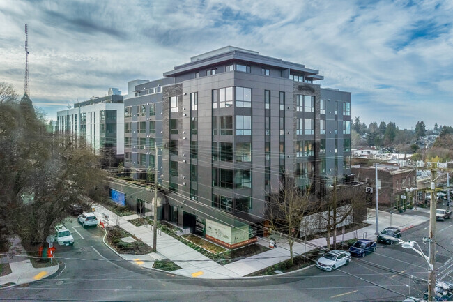 Building Photo - Gables Queen Anne