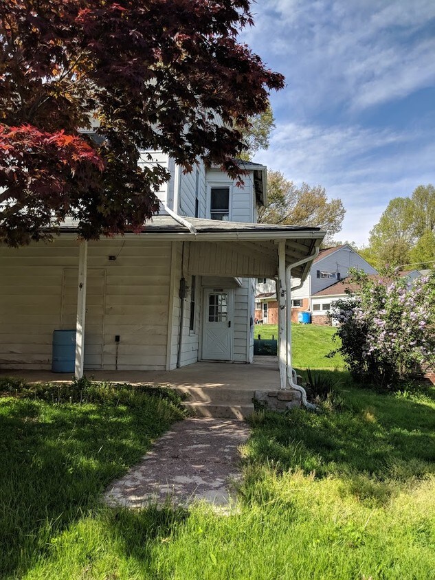 482 Adamstown Rd, Reinholds, PA 17569 House Rental in Reinholds, PA