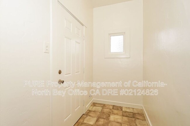 Building Photo - 73 Brookwood Ave