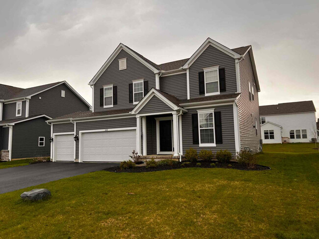 Building Photo - 642 Holbrook Dr
