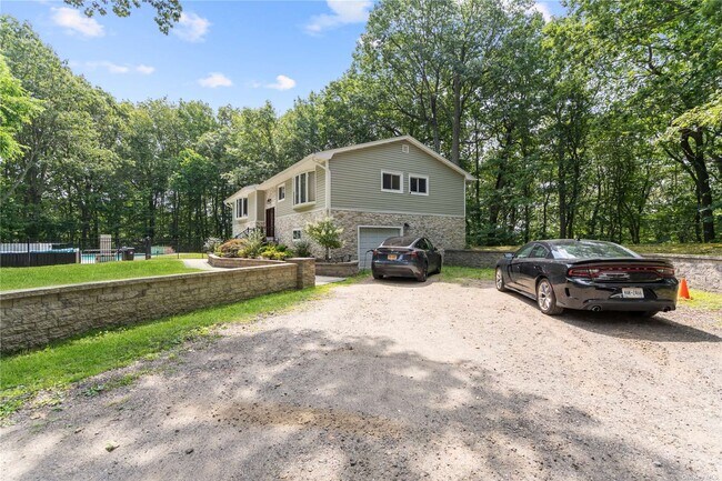 Foto del edificio - 263 Oyster Bay Road