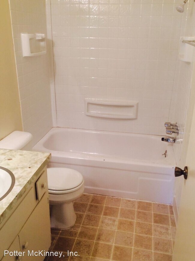 Building Photo - 3109 Edmonton St